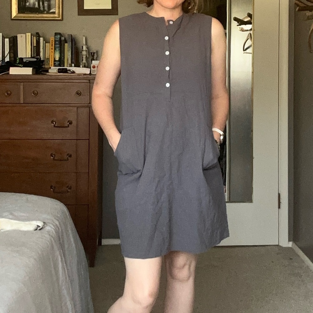 Sleeveless Button-Front Shift Dress in Charcoal Gray